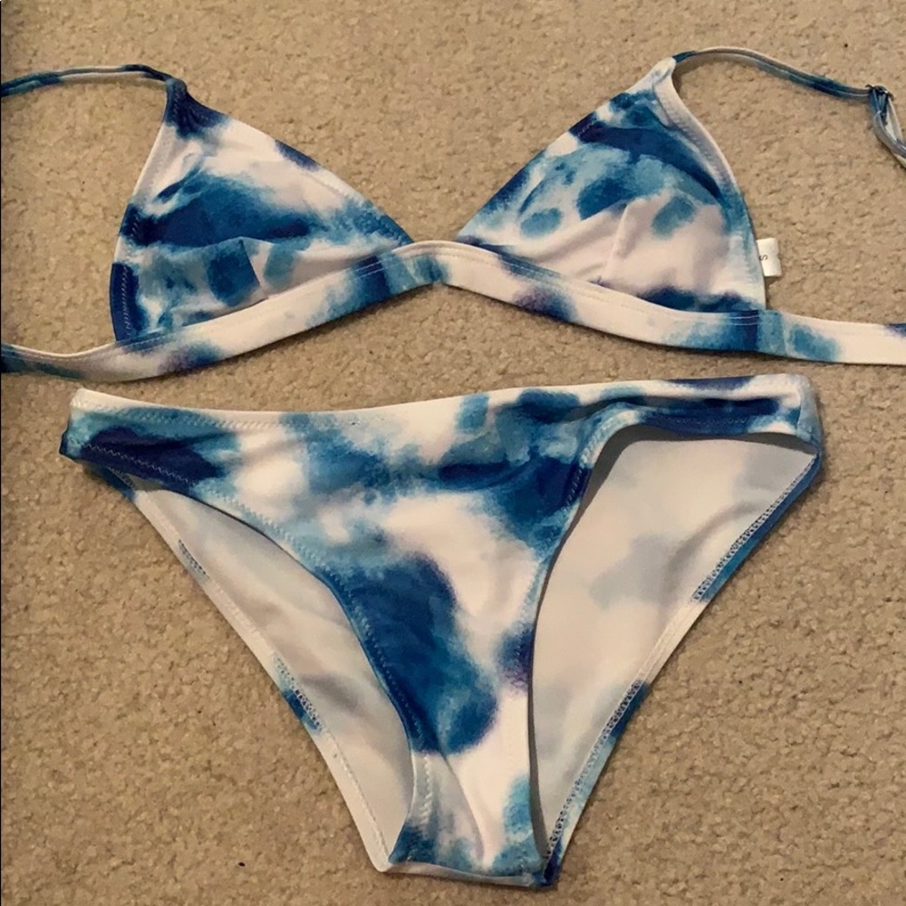 Blue and whit bikini set